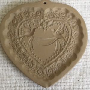 Vtg 1985 Brown Bag Cookie Art Mold Versatile Heart